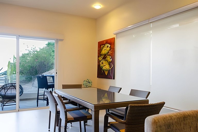 Condominio con vista al océano increíble.