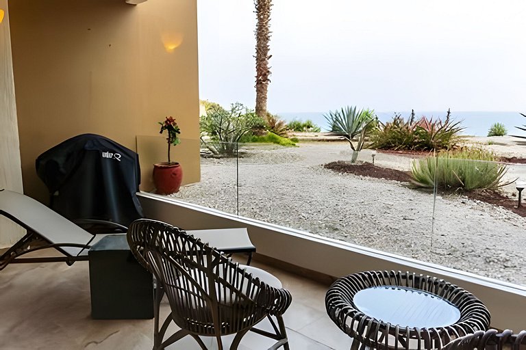 Condominio con vista al océano increíble.