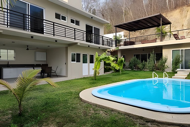 Casa Jardín, casa con alberca.
